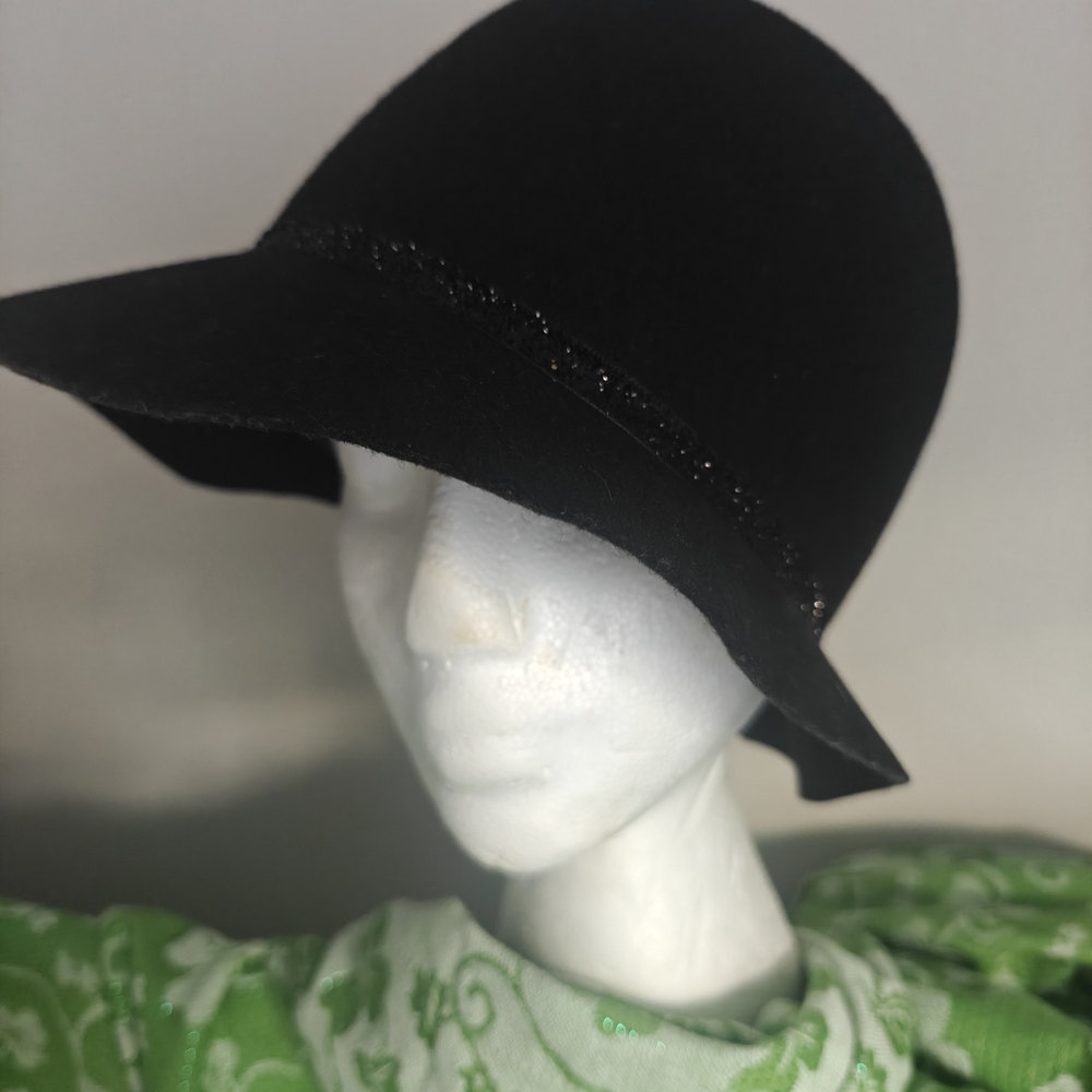 Elegant Black Women's Cloche Hat Wool 22"